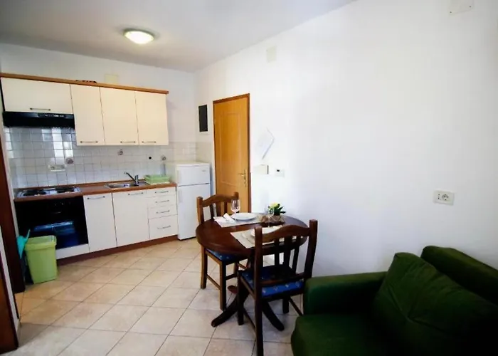Maddalena Apartment Cres